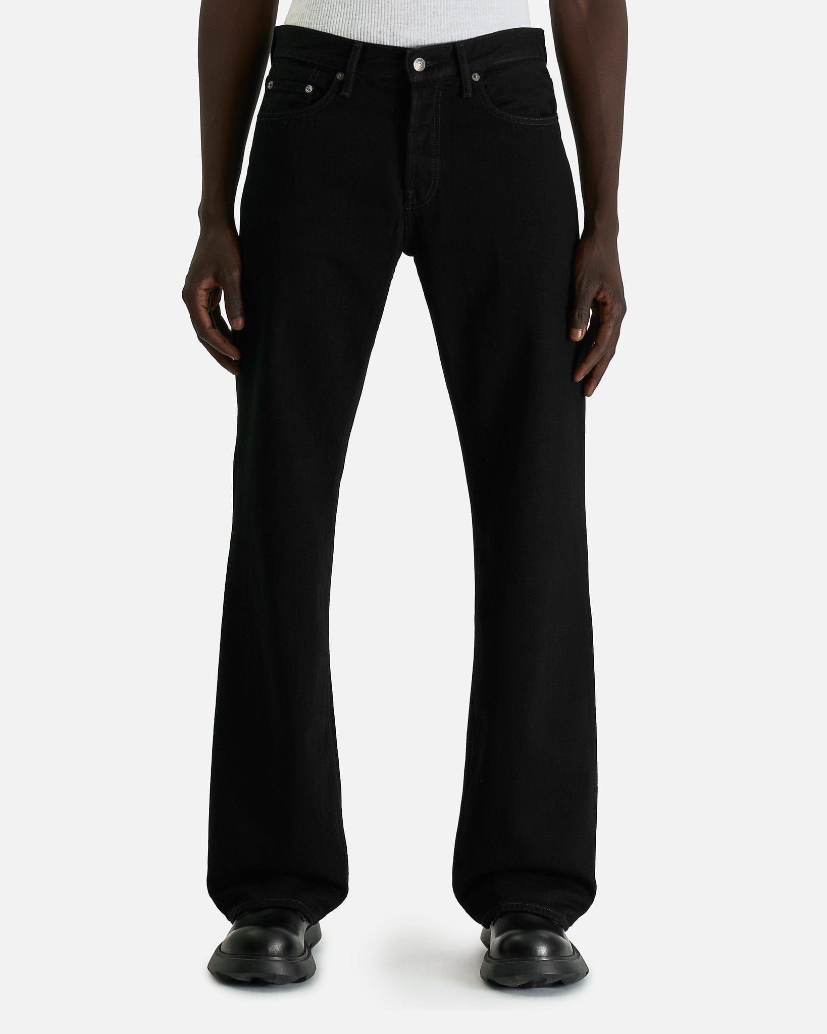 2010M Jeans in Black – SVRN
