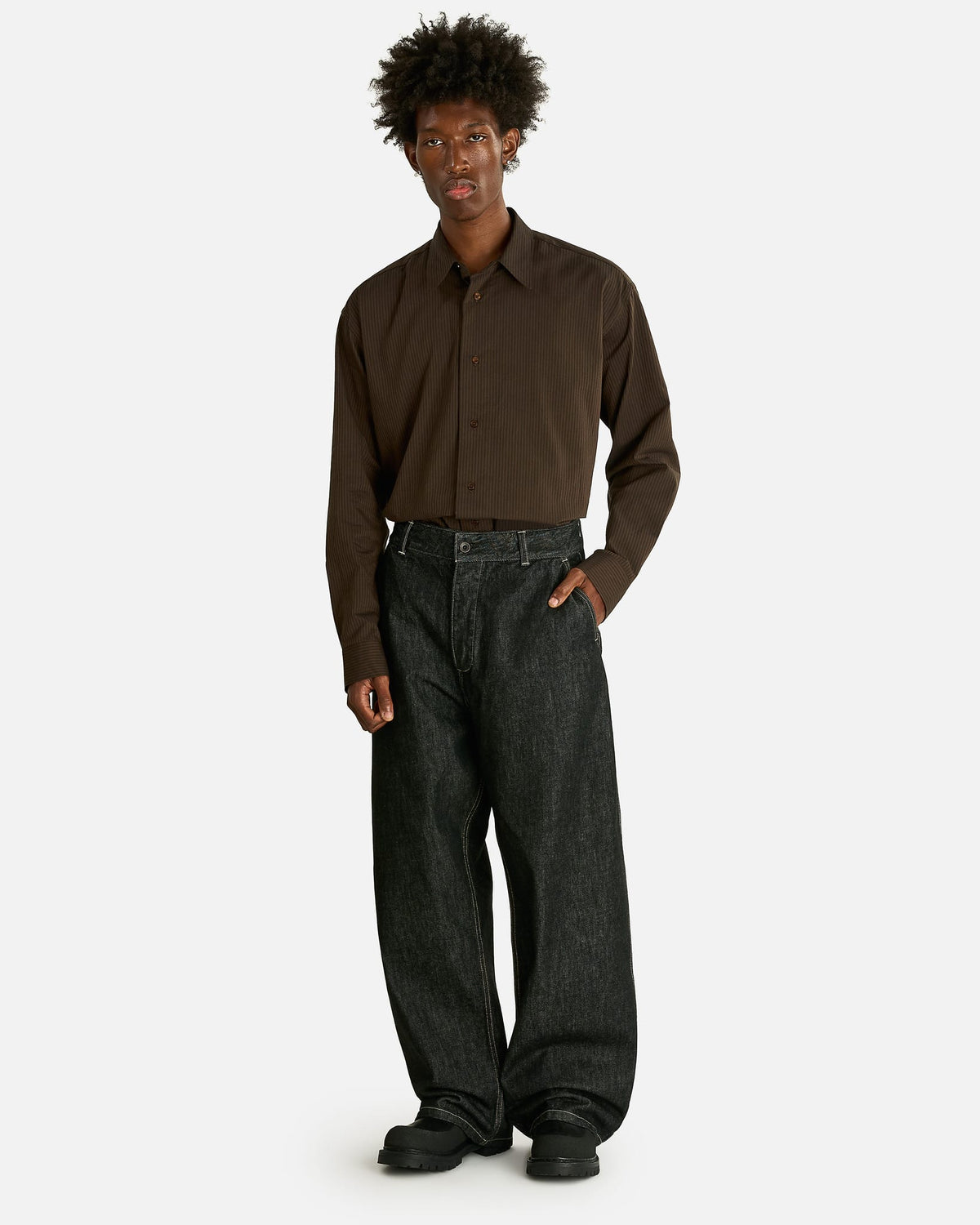 Curve Leg Jean in Black/White
