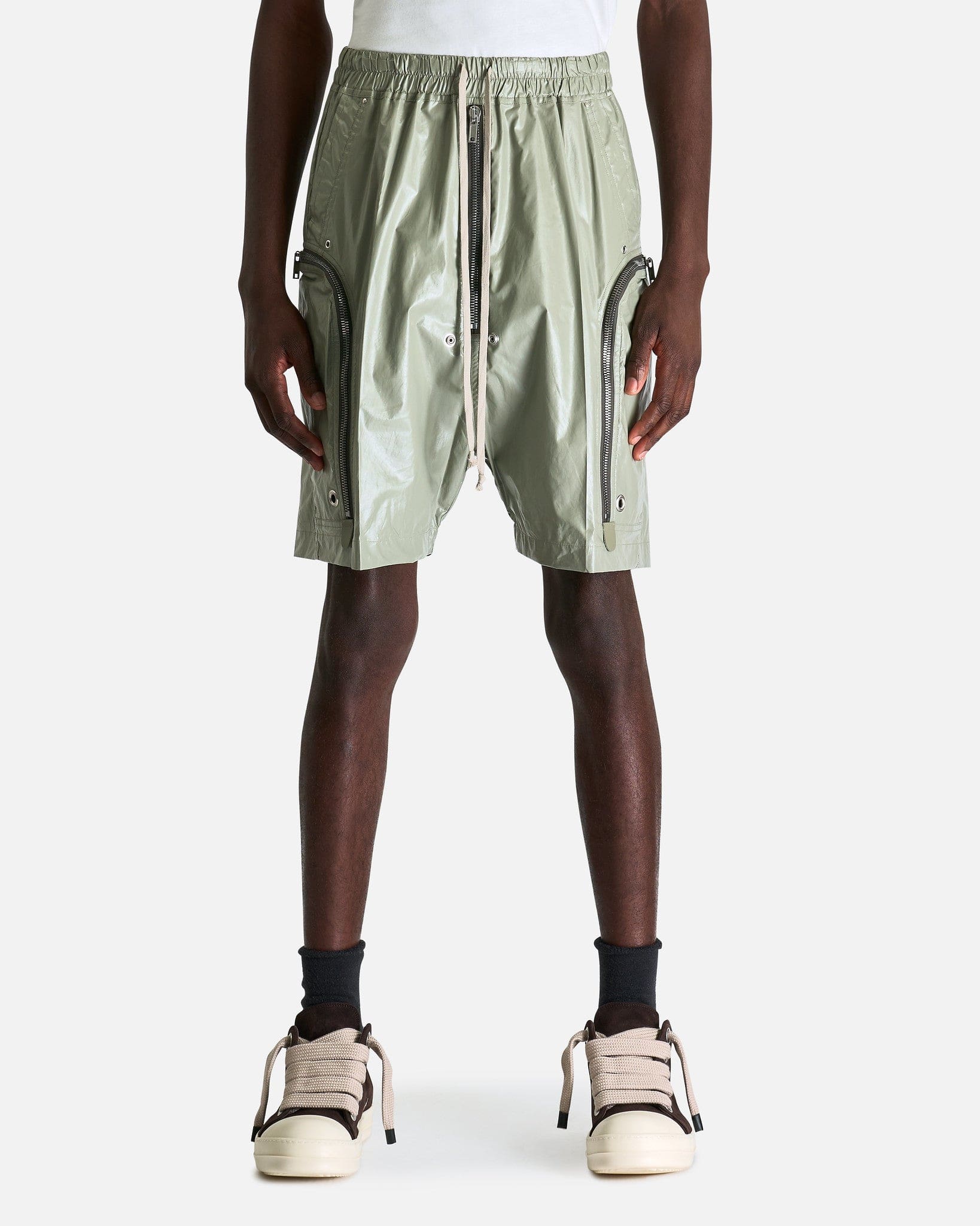 Bauhaus Bela Shorts in Celadon – SVRN