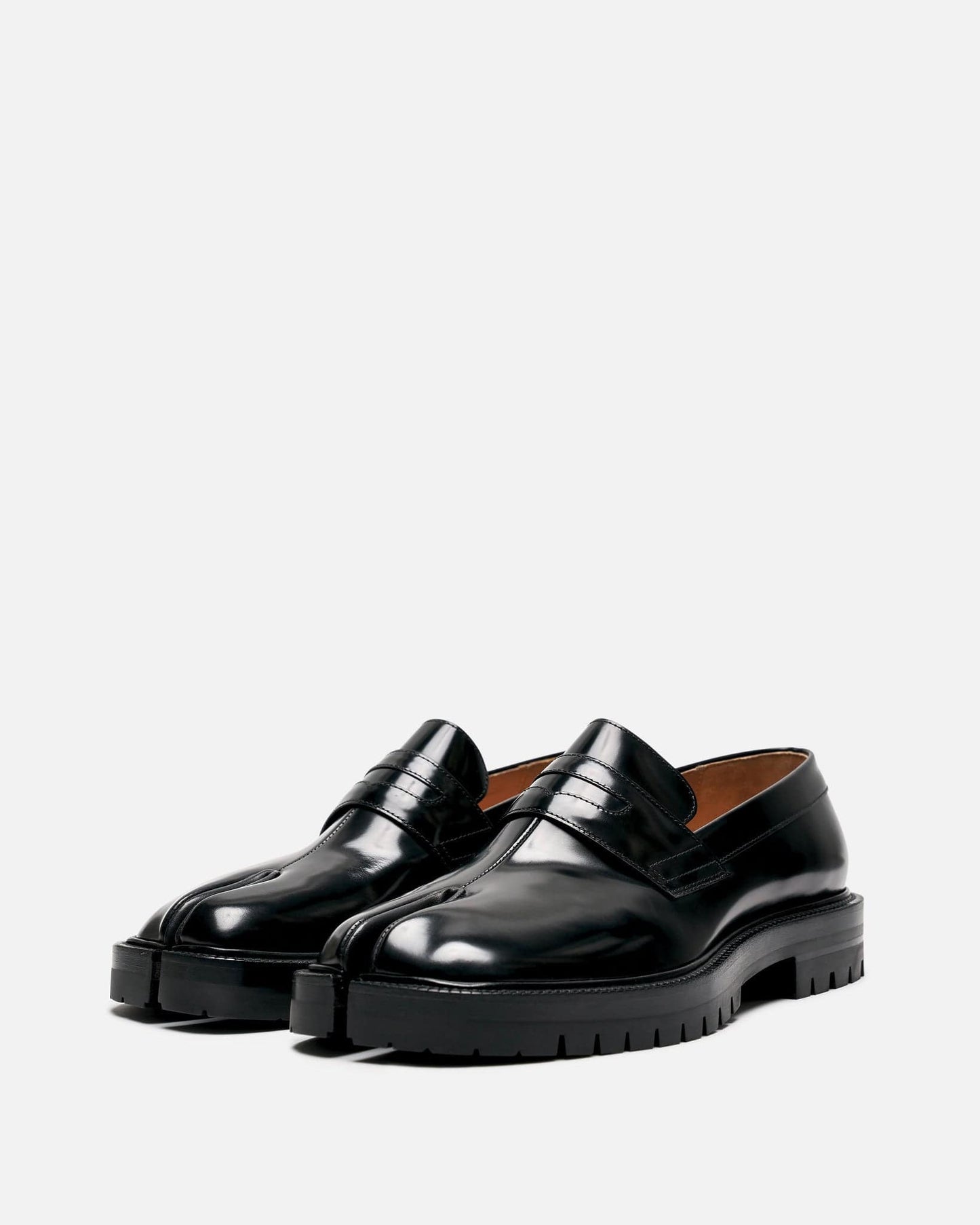 Maison Margiela Men's Shoes Brushed Calfskin Tabi Loafers in Black