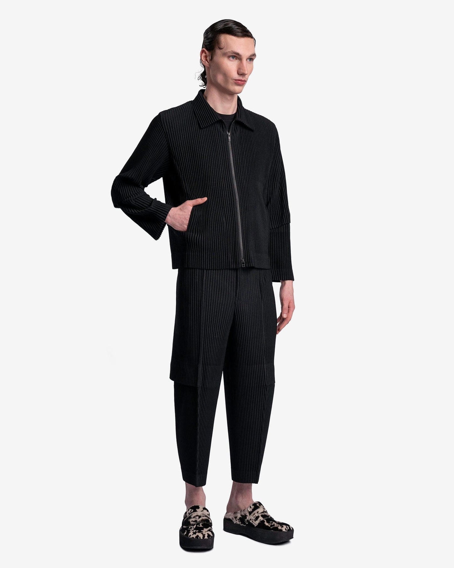 Homme Plissé Issey Miyake Men's Pants Cargo Pants in Black