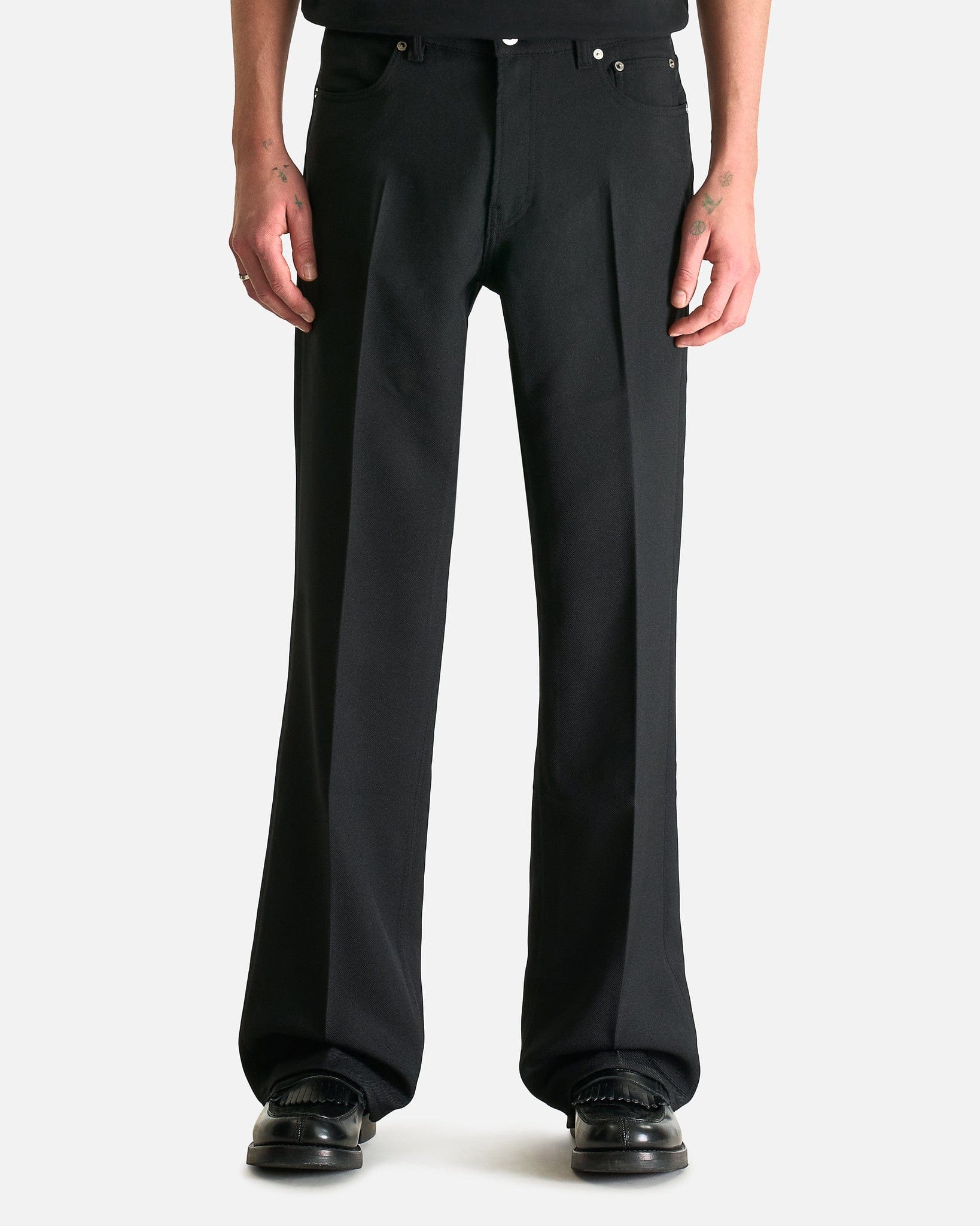 Carlson Cut in Black Permanent Crease – SVRN