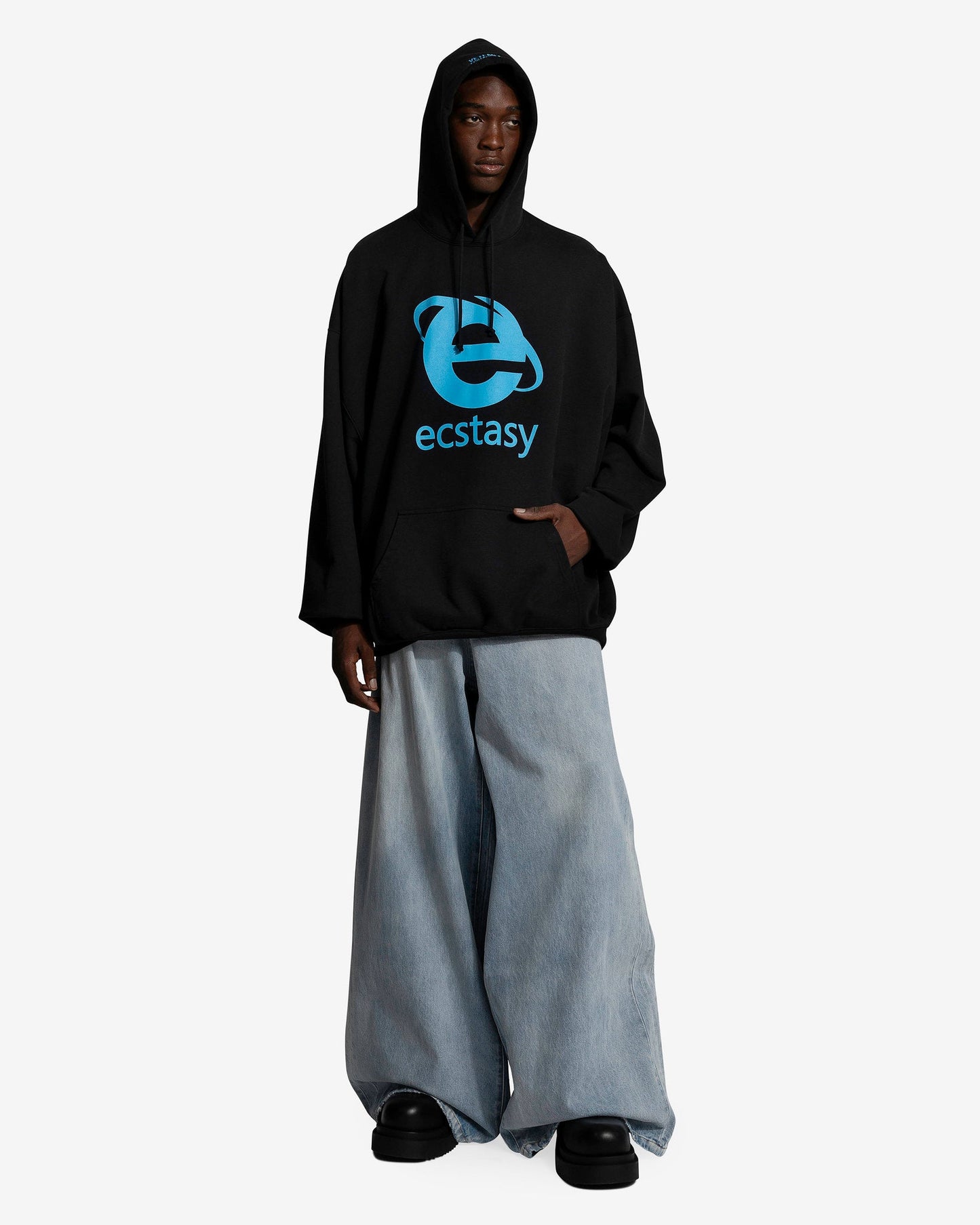 VETEMENTS Men's Sweatshirts Ecstasy Hoodie in Black