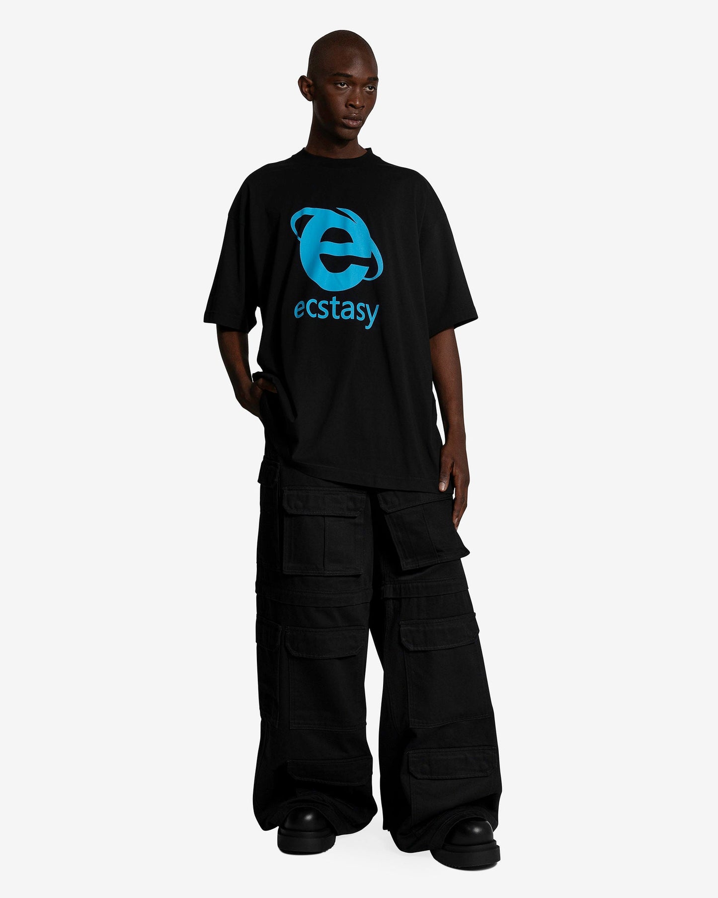 VETEMENTS Men's T-Shirts Ecstasy T-Shirt in Black