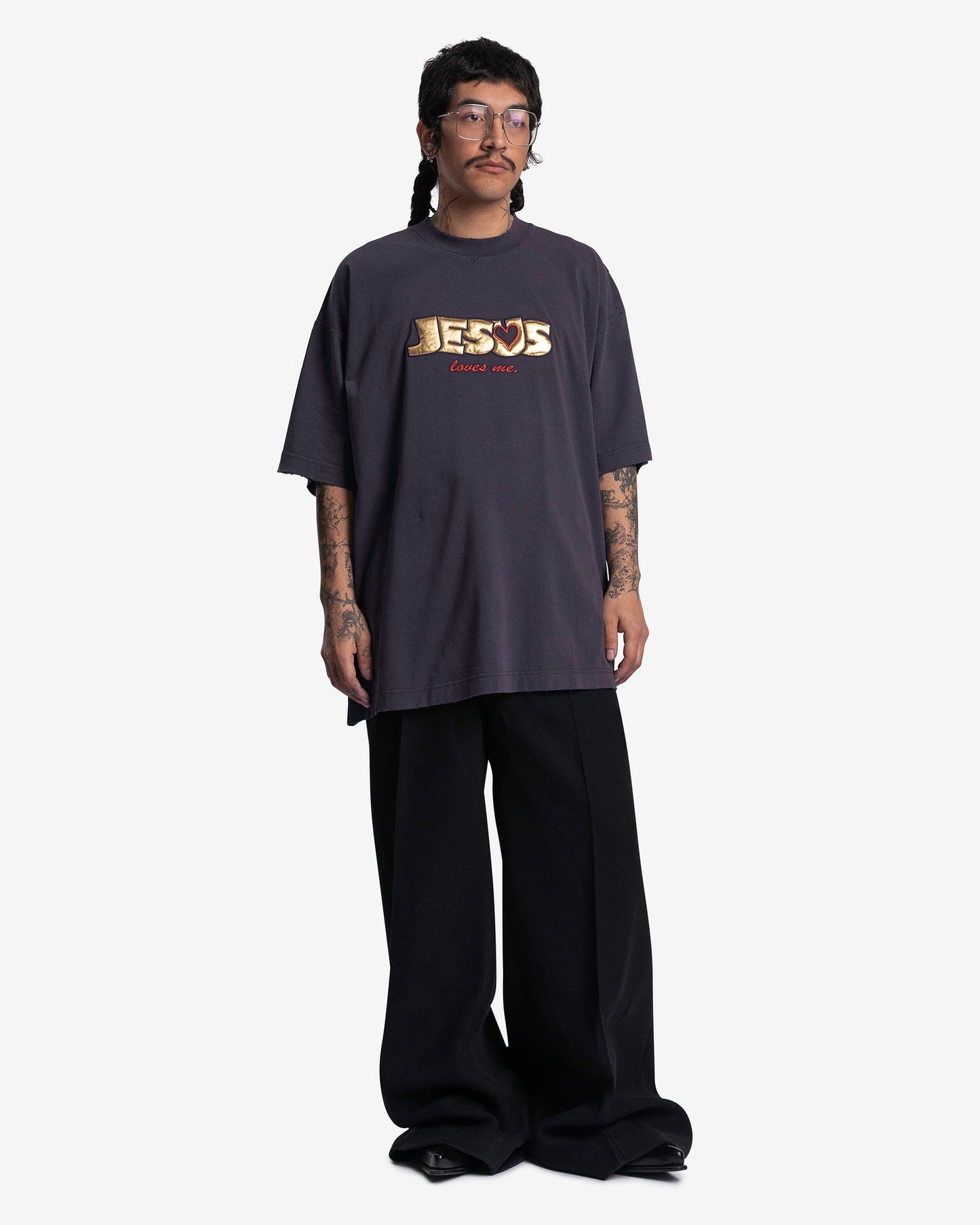 VETEMENTS Men's T-Shirts Jesus Loves You T-Shirt in Faded Navy