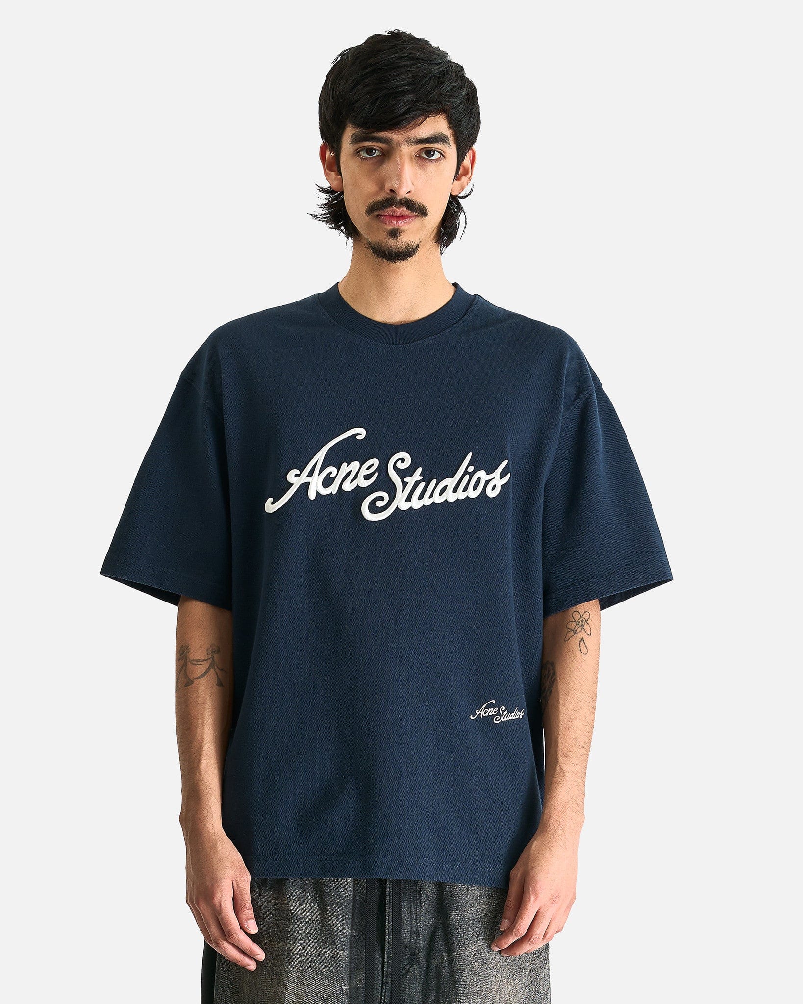 Logo T-Shirt in Deep Blue – SVRN