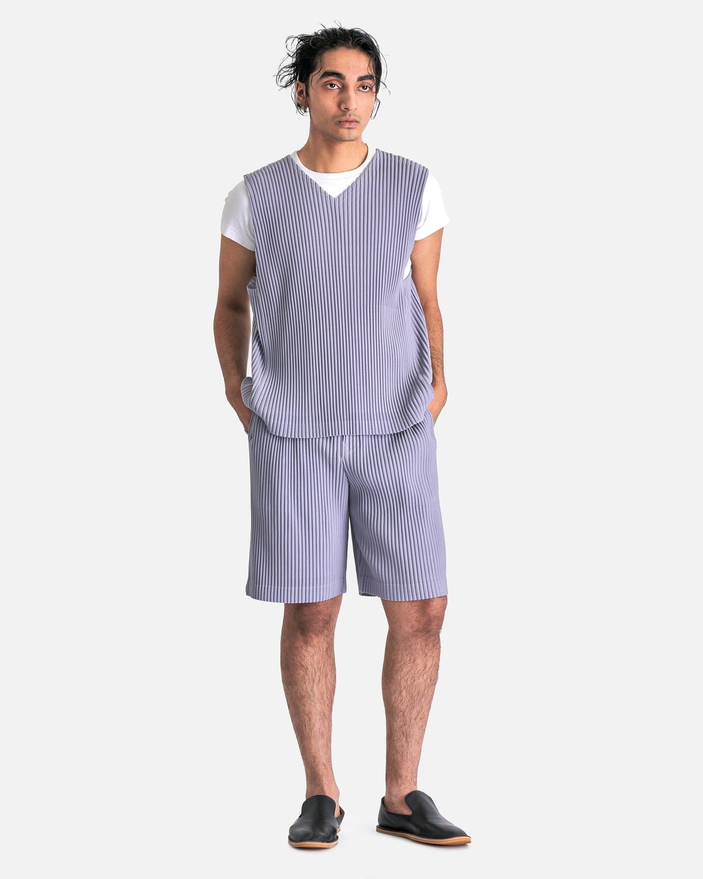 Homme Plissé Issey Miyake Men's Shorts MC August Shorts in Mole Gray