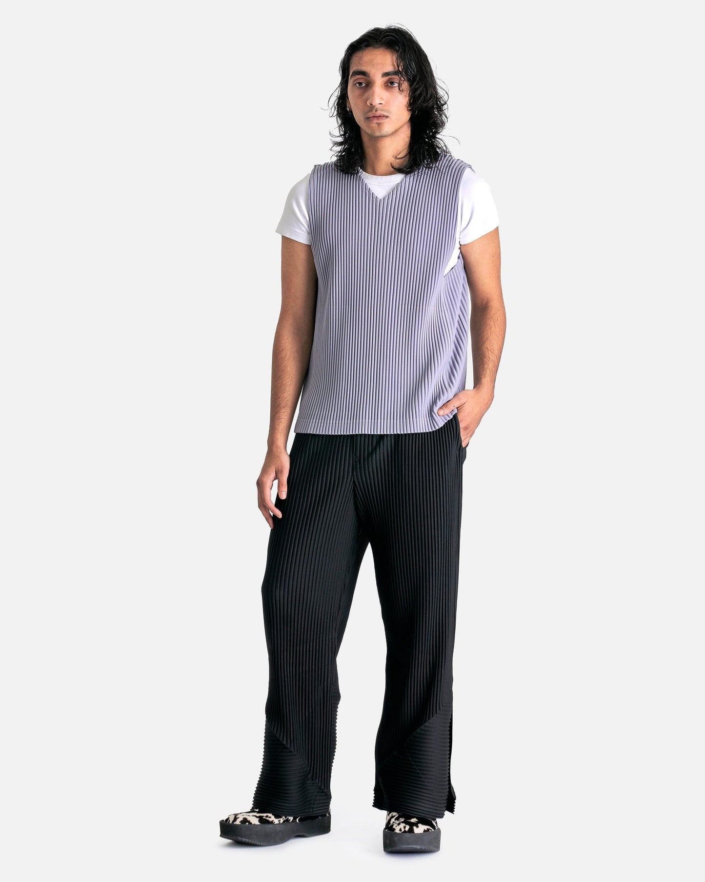 Homme Plissé Issey Miyake Men's Pants Pleated Bottoms 2 Trousers in Black