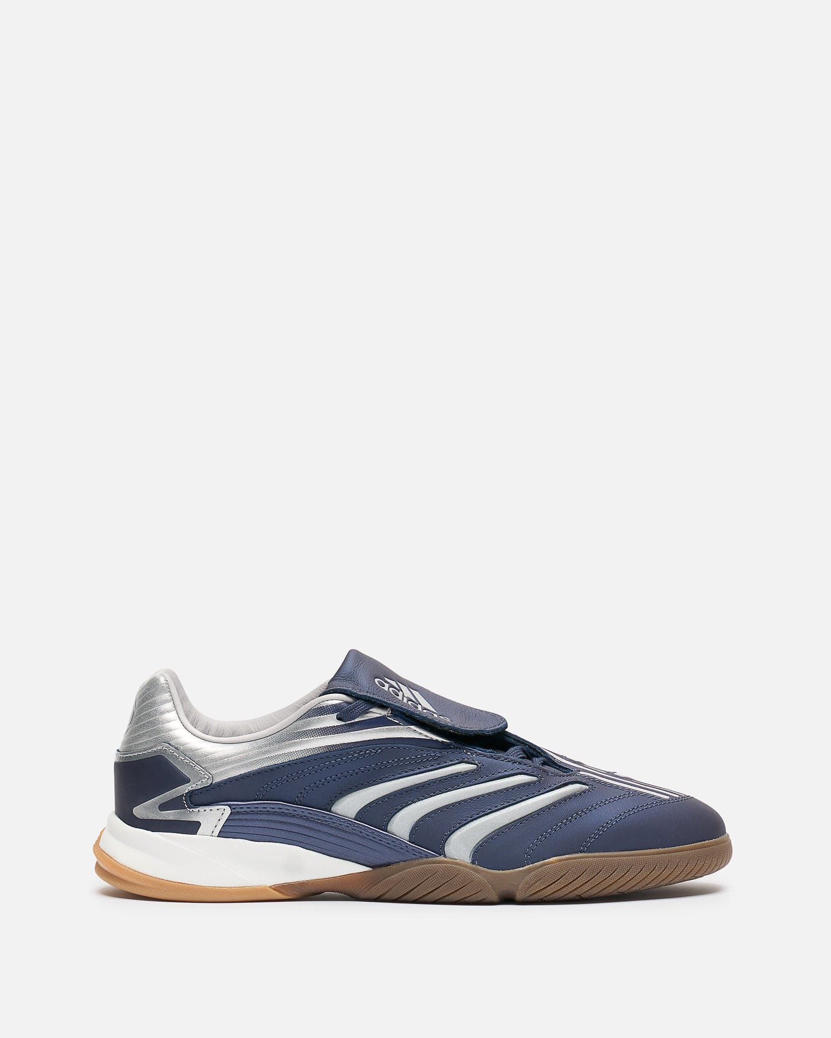 Predator Sala in Shadow Navy/Silver Metallic  SVRN