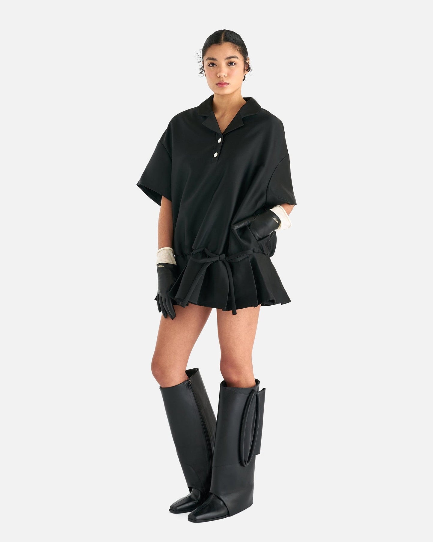 ShuShu/Tong Women Dresses Short Sleeved Hoodie Dress in Black