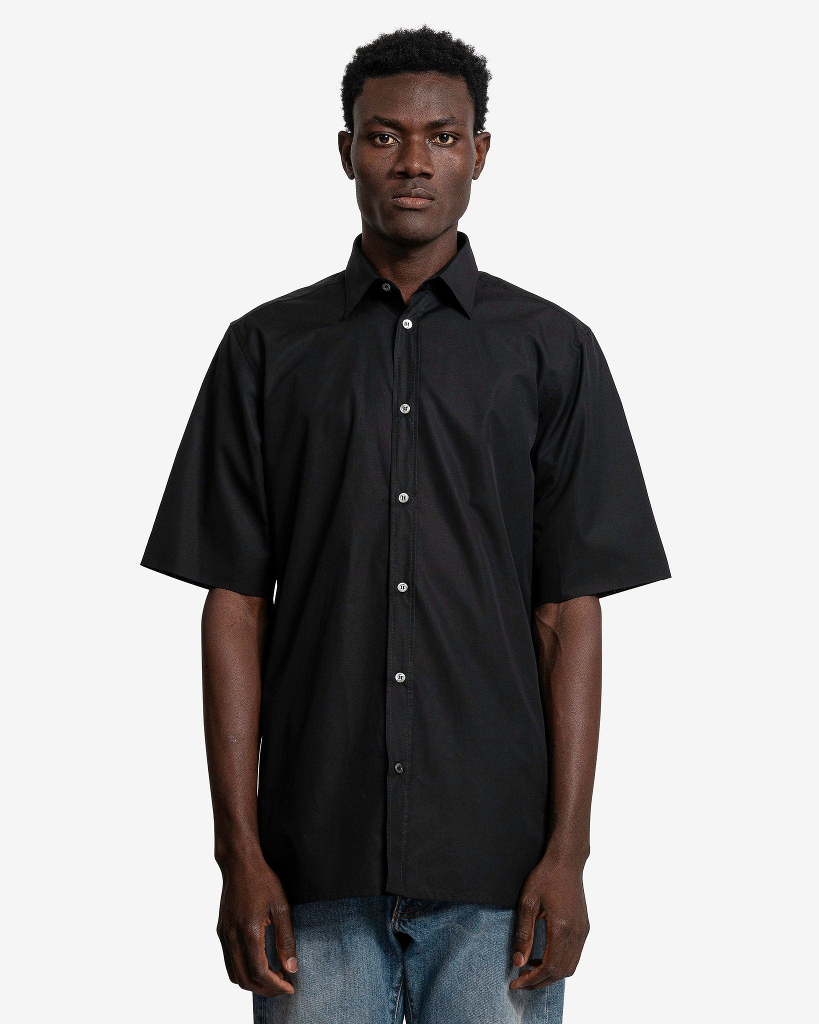 Short-Sleeved Shirt in Black SVRN Short-Sleeved Shirt in Black SVRN