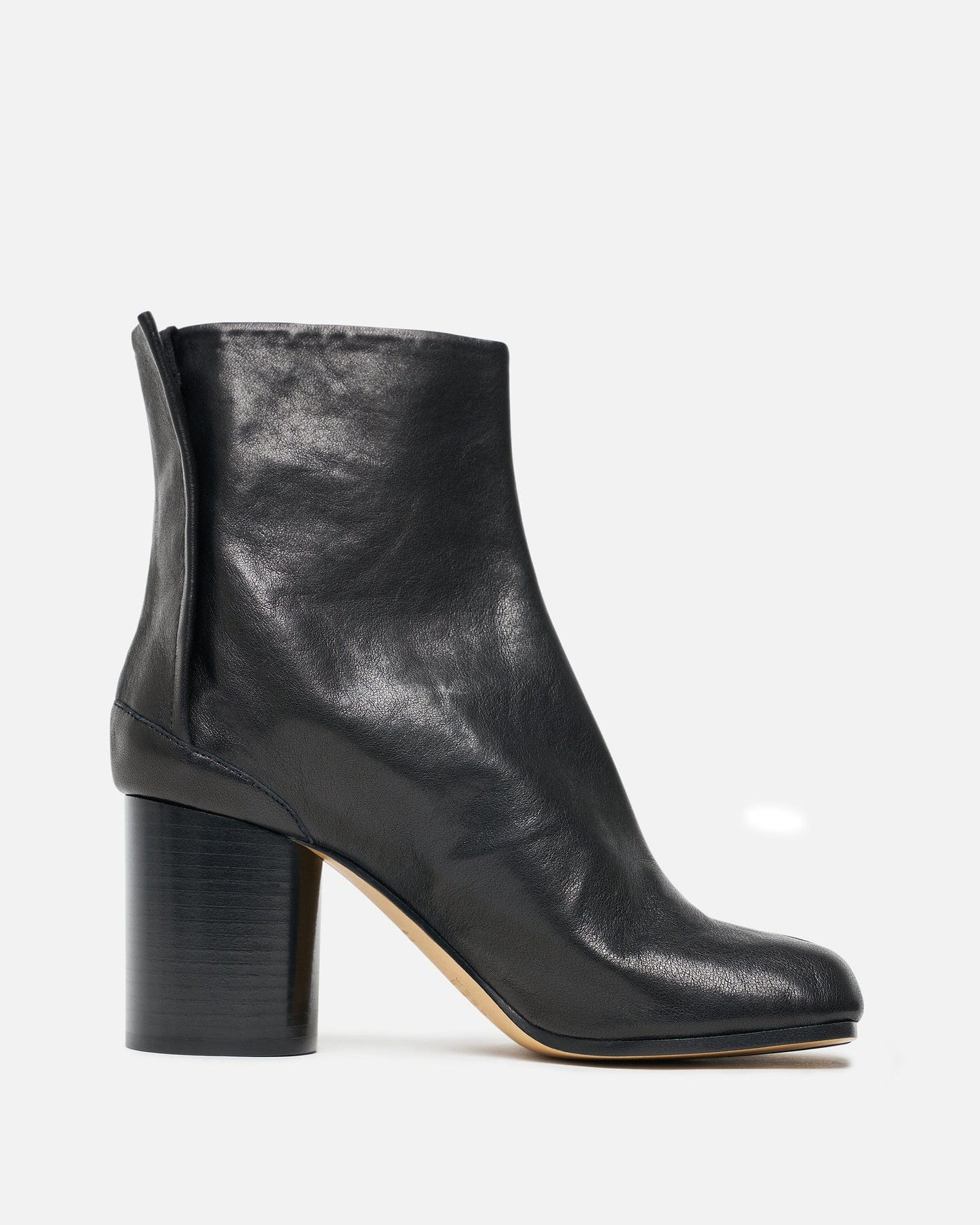 Maison Margiela Women Boots Tabi Leather Ankle Boots in Black