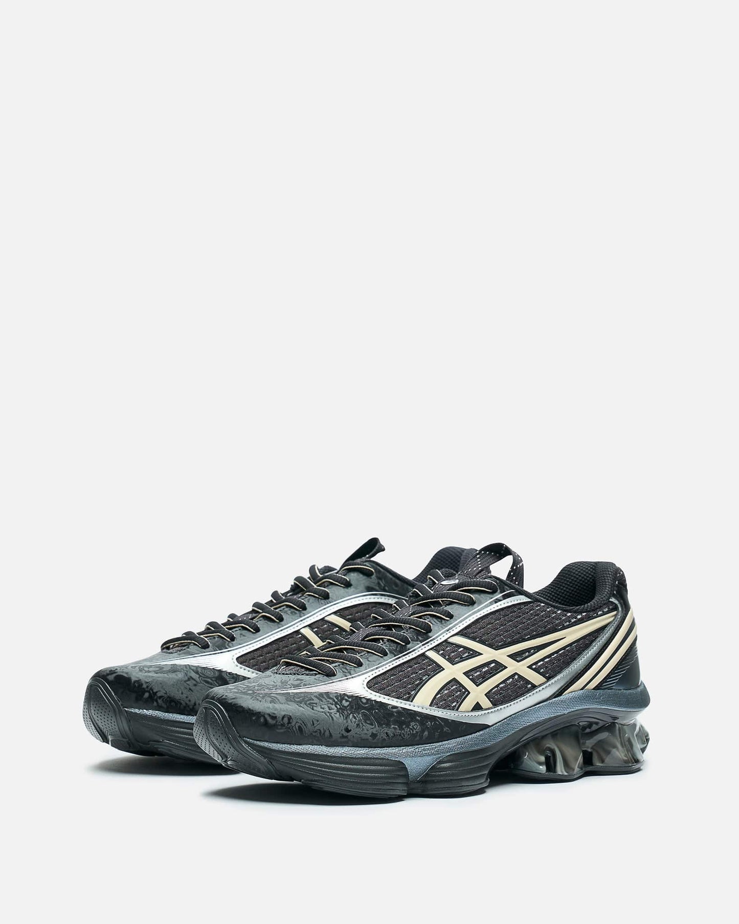 Asics Men's Sneakers US6-S Gel Kinetic Fluent in Black/Vanilla
