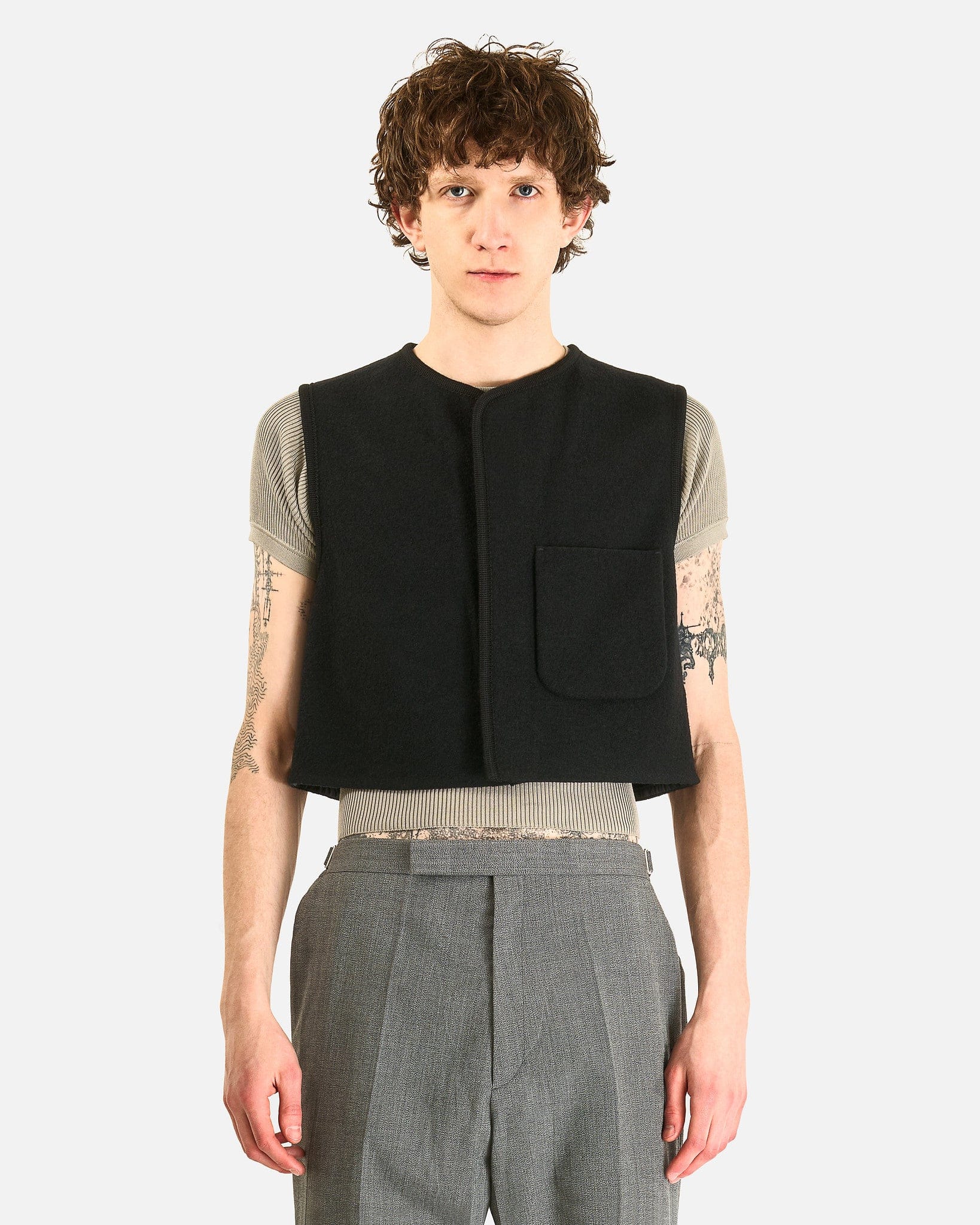 Walker Gilet Utility in Black Felted Light – SVRN