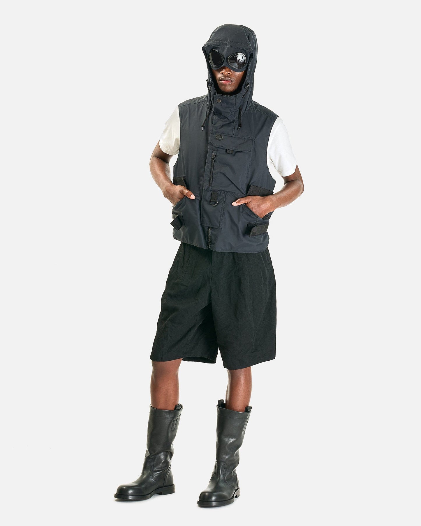 BLACK Comme des Garçons Men's Shorts Wide Leg Short in Black