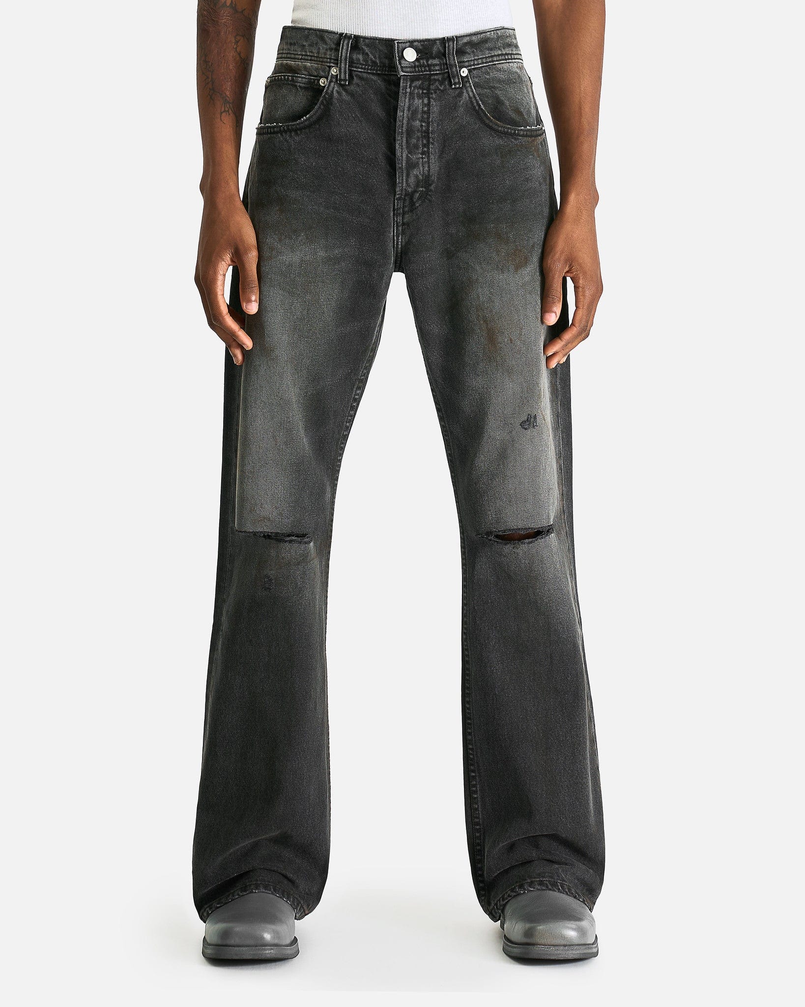 デニム・ジーパン ENFANTS RICHES DEPRIMES WIDER FLARE LEG JEANS Wider Flare Leg Jeans in Charcoal – SVRN