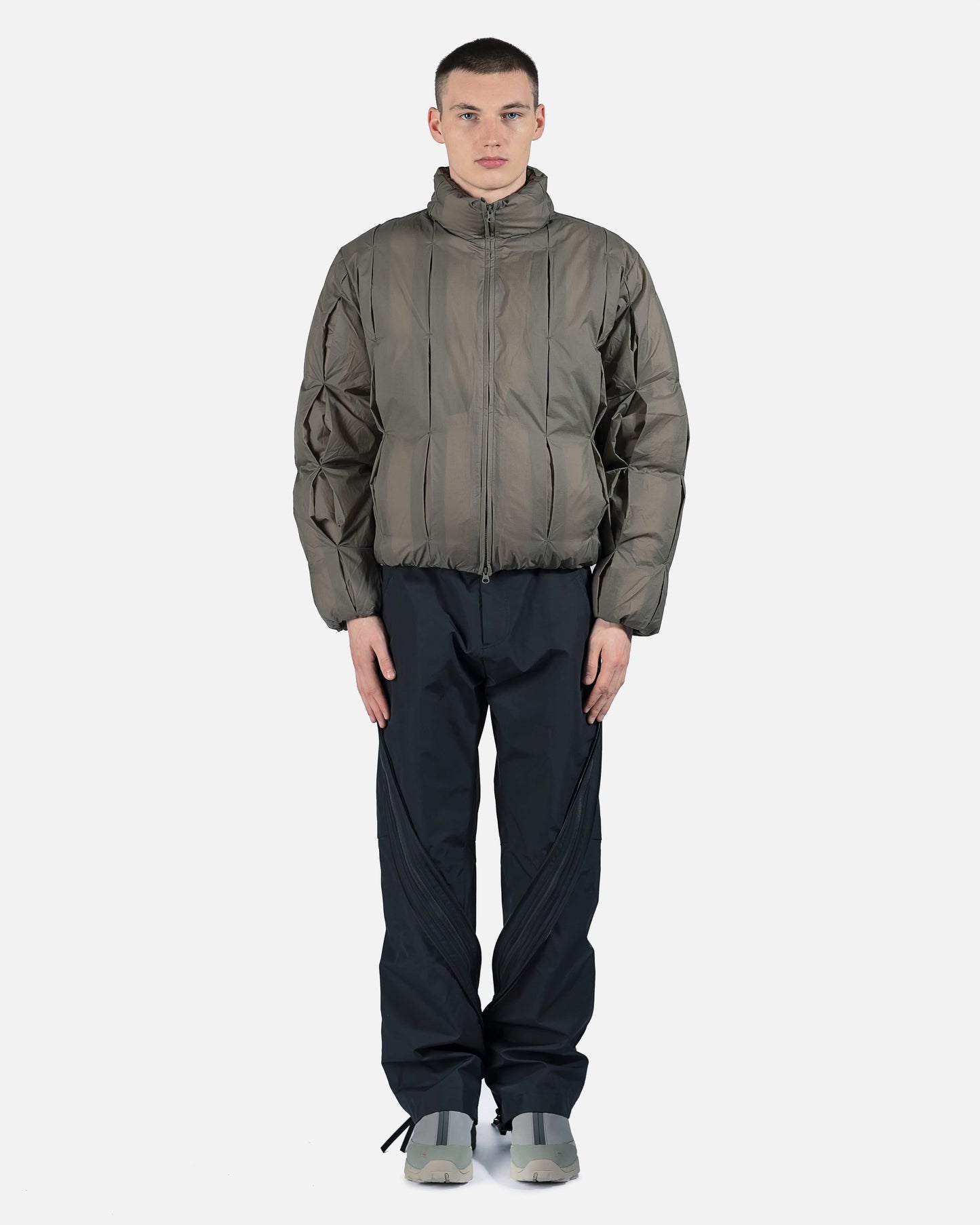 POST ARCHIVE FACTION (P.A.F) Men's Jackets 4.0+ Down Center Puffer Jacket in Charcoal