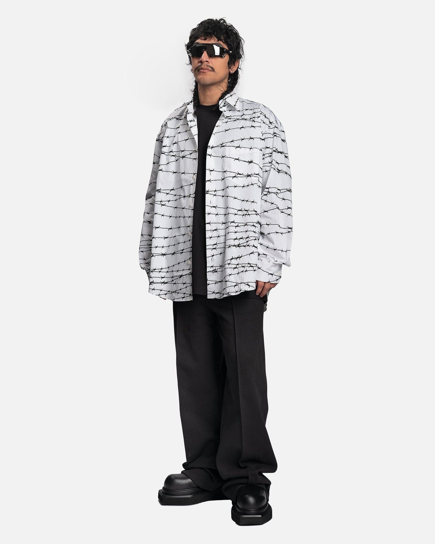 VETEMENTS All Black T-Shirt in Black