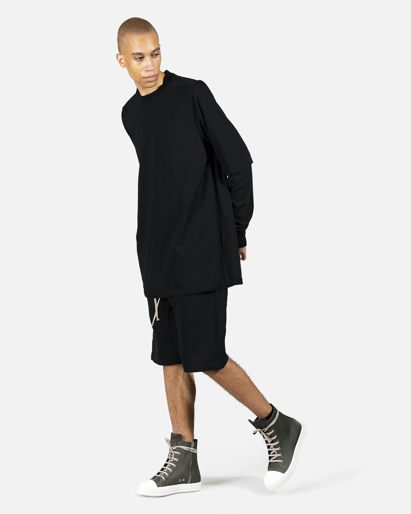 Rick Owens DRKSHDW Men's Shorts Cargo Drawstring Pod Shorts in Black