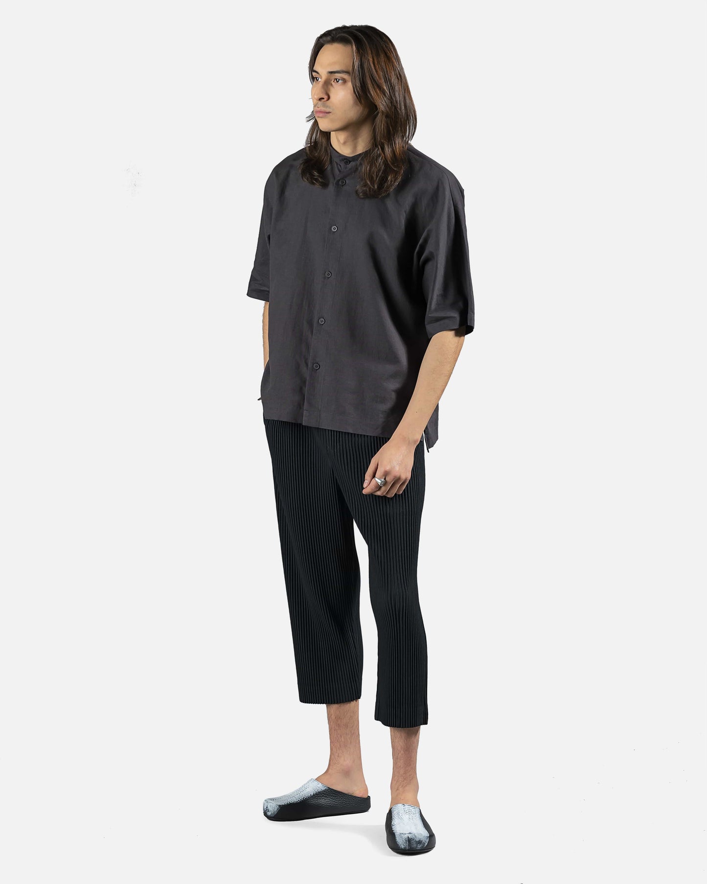 Homme Plissé Issey Miyake Men's Pants Cropped Tailored Straight Pleated Trousers 2 in Black