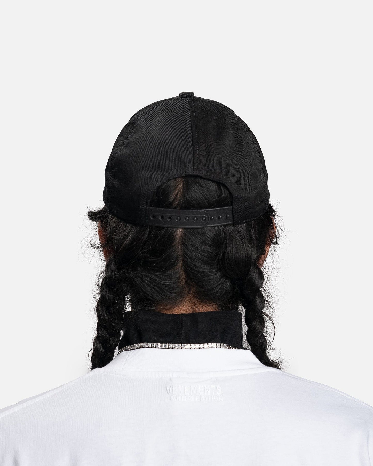 VETEMENTS Diadem Cap in Black