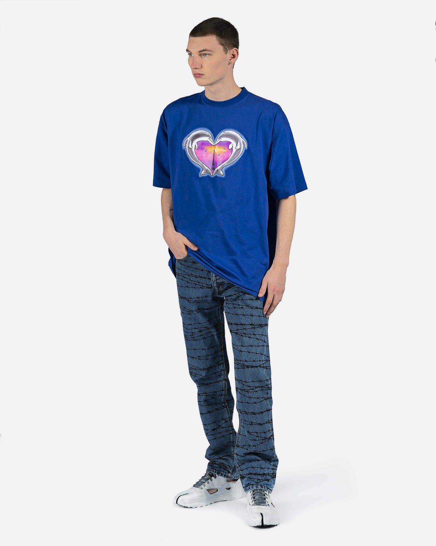 VETEMENTS Men's T-Shirts Dolphins Heart Logo Tee in Blue