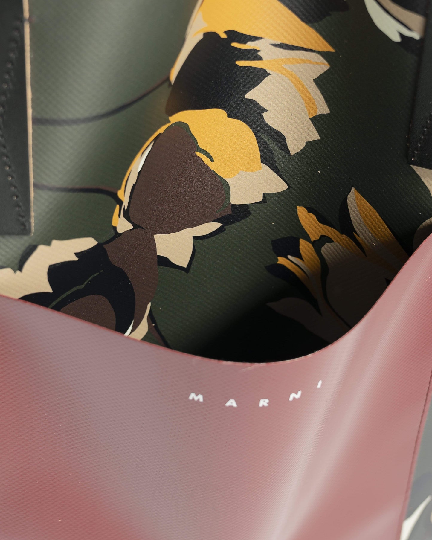 Marni Men's Bags Euphoria Print Tote in Green
