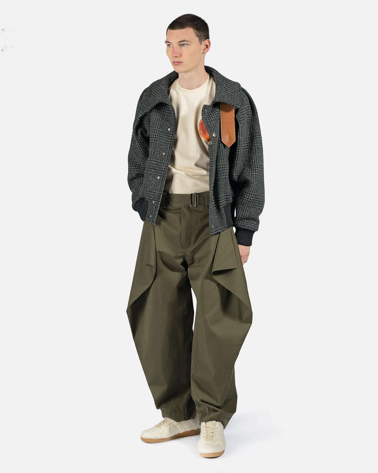 JW Anderson Men's Pants Geometric Draped Trousers in Khaki
