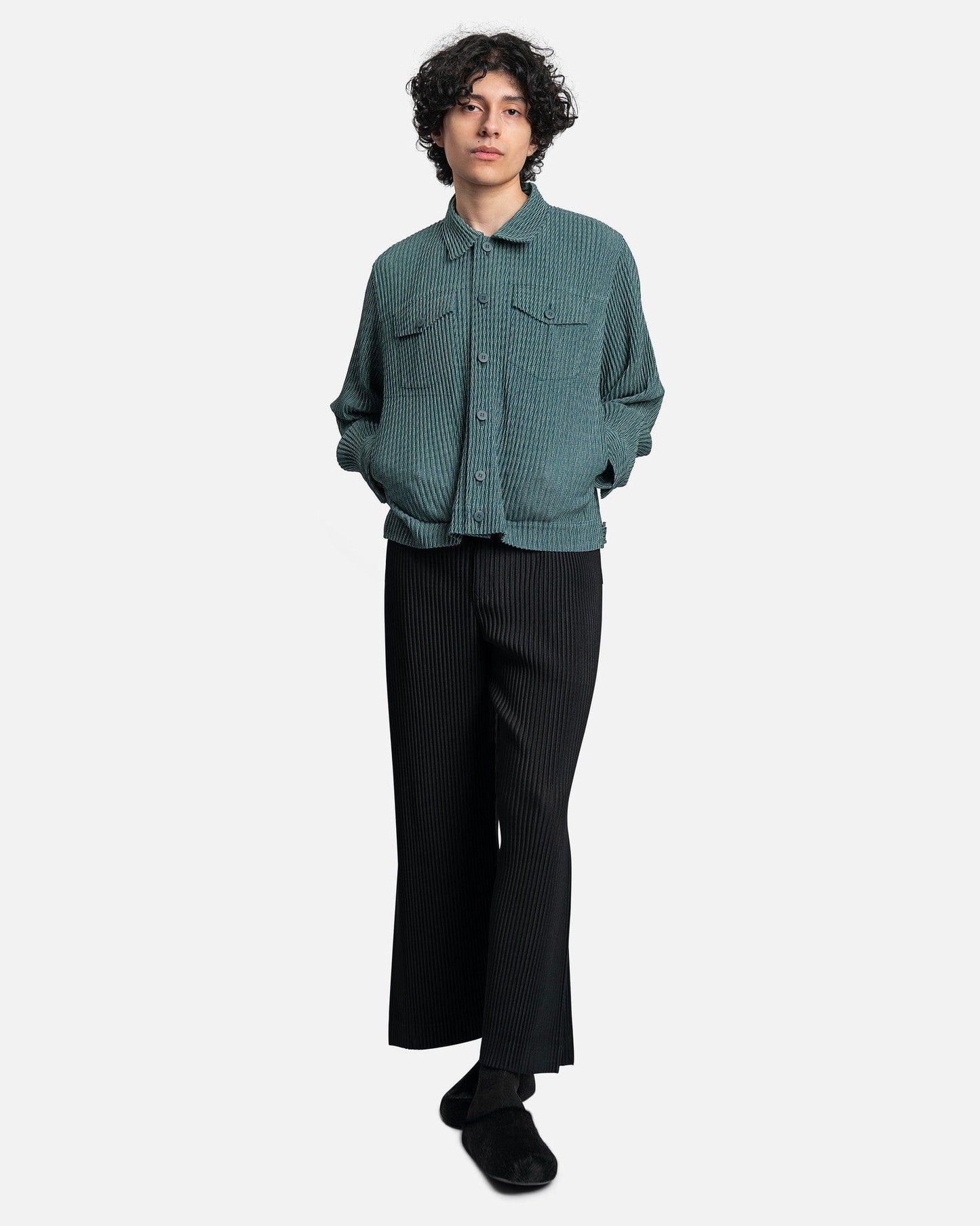 Homme Plissé Issey Miyake Men's Pants Pleats Bottoms 3 Pants in Black