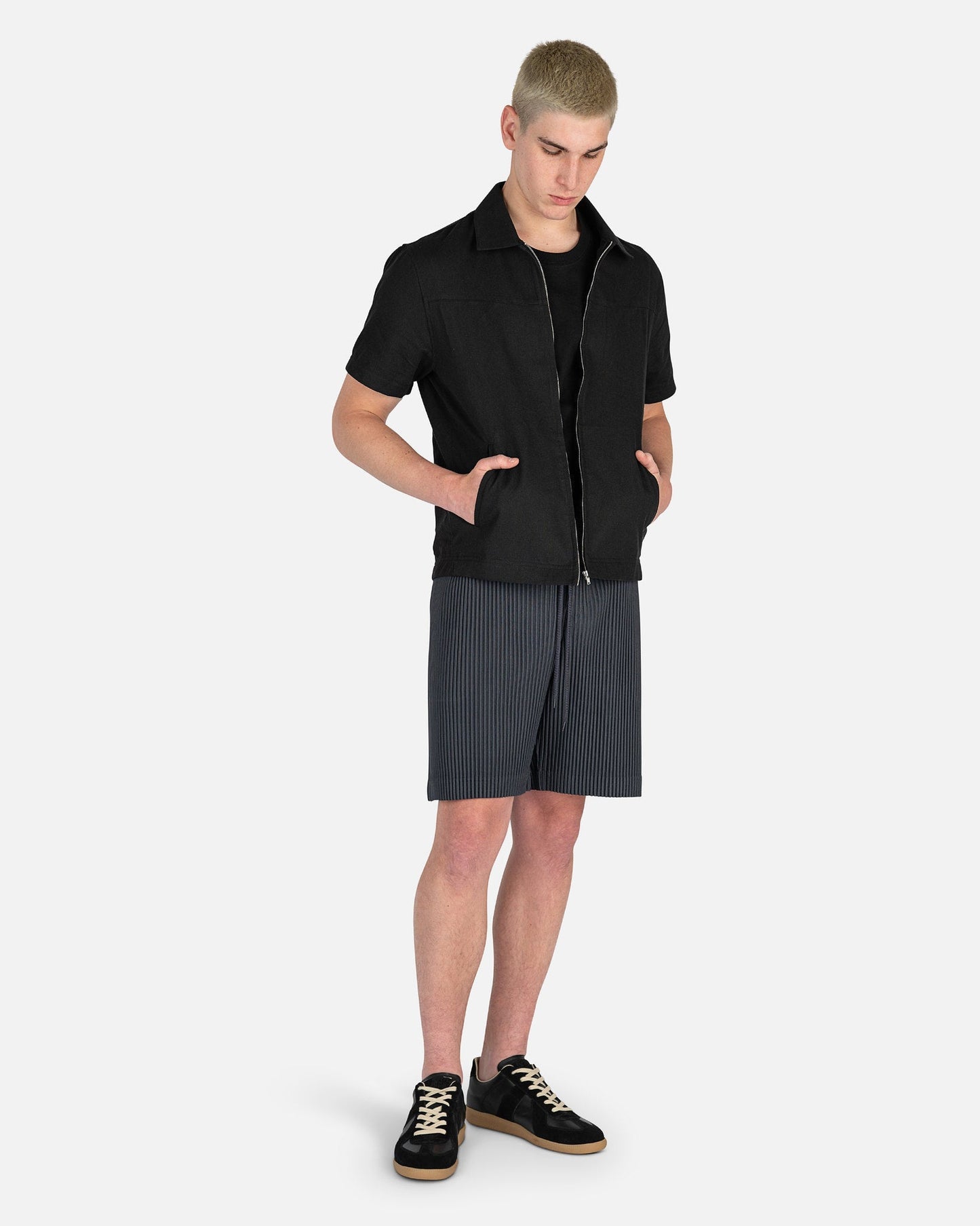 Homme Plissé Issey Miyake Men's Pants Pleats Bottoms 3 Shorts in Gunmetal Grey