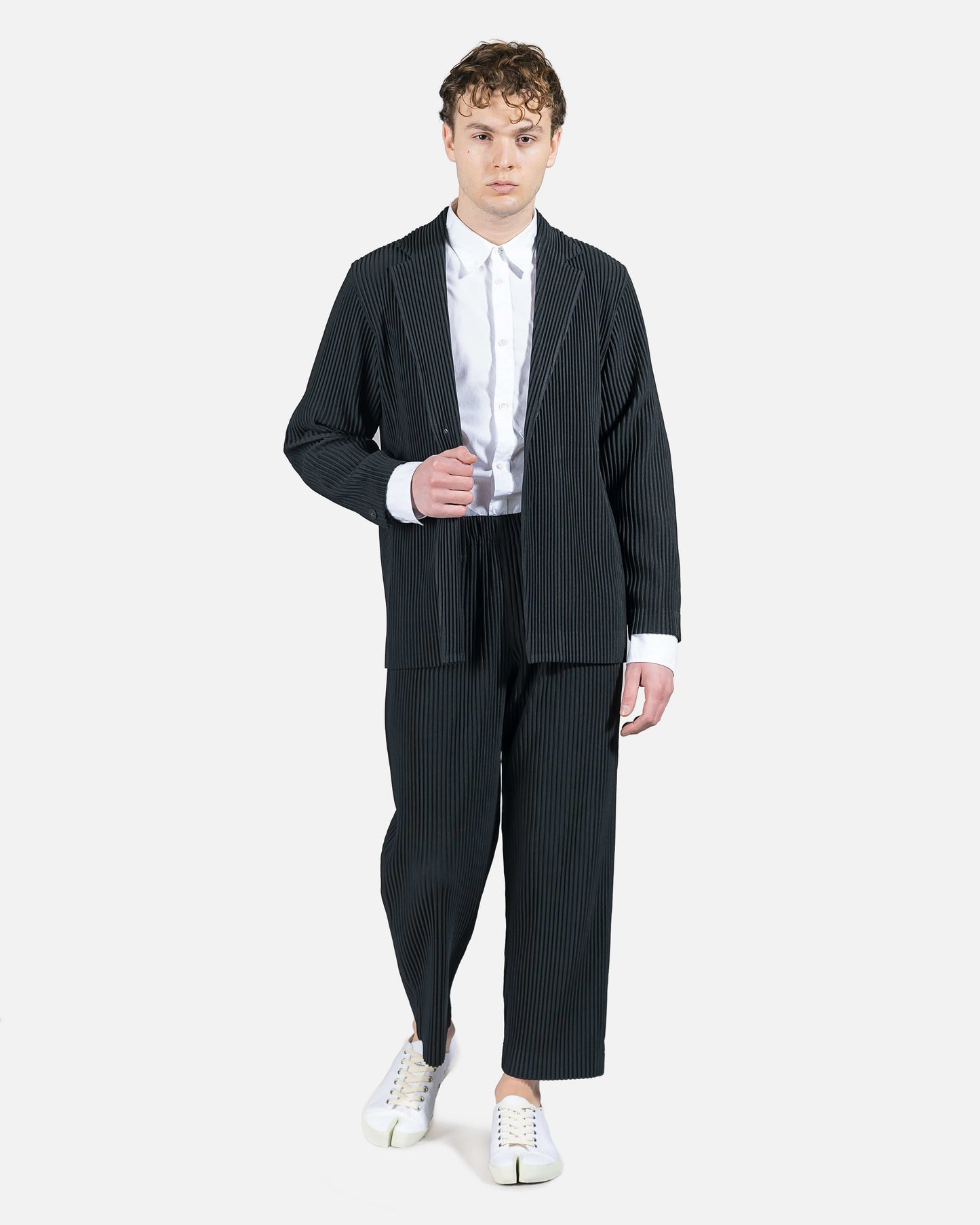 Homme Plissé Issey Miyake Men's Jackets Tailored Pleated Blazer in Black