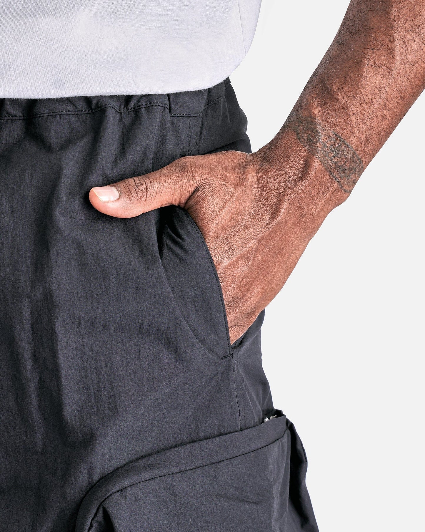 Jil Sander Men's Pants 3-D Patch Pocket Relaxed Fit Trousers in Black