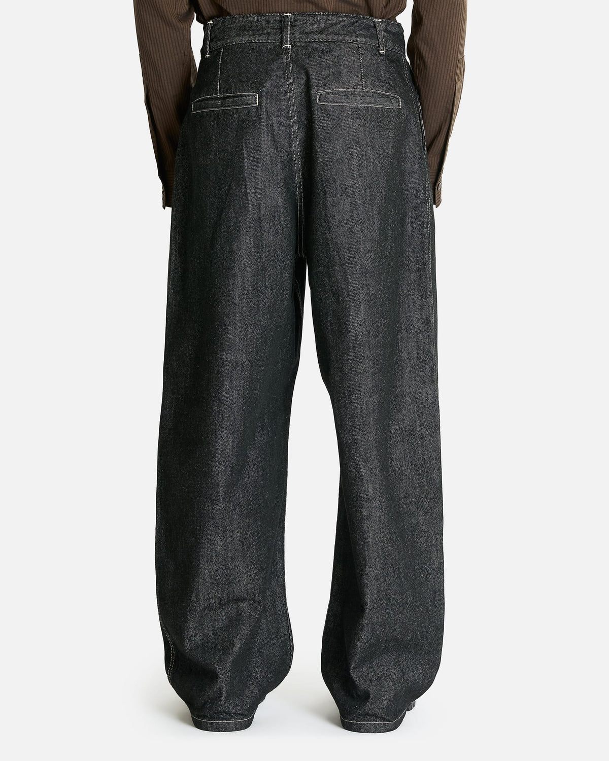 Curve Leg Jean in Black/White