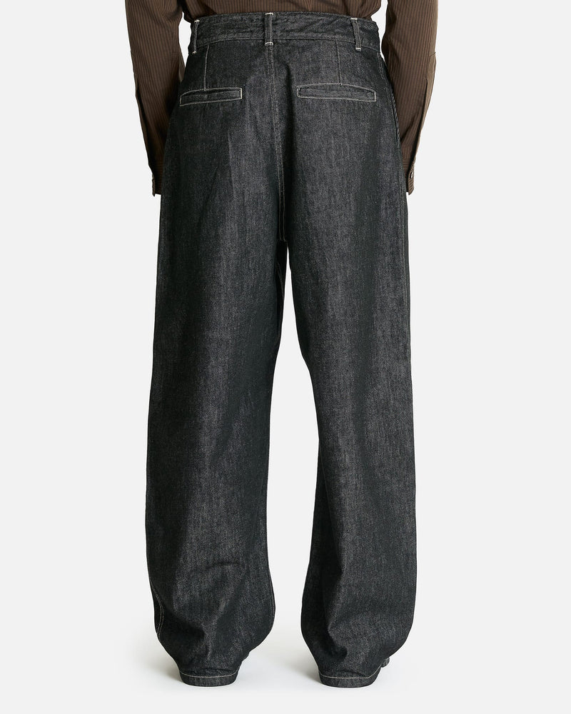 Curve Leg Jean in Black/White