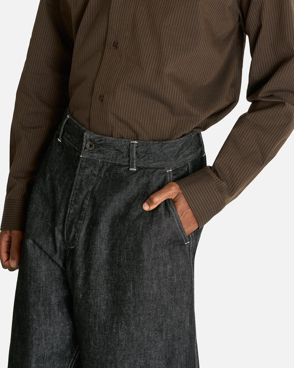 Curve Leg Jean in Black/White