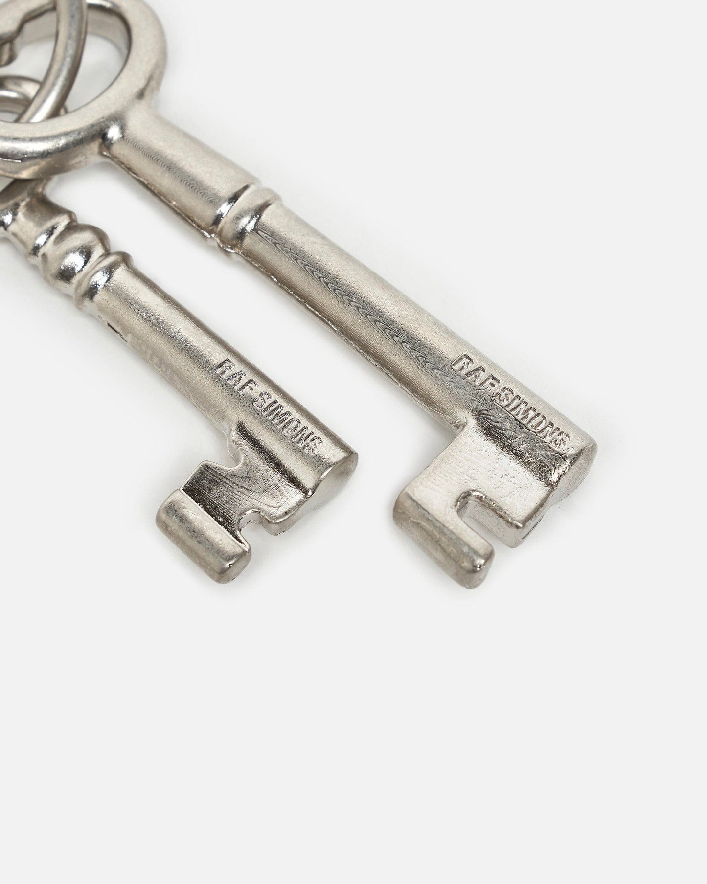 8.5+11 cm Key Ring in Antique Silver – SVRN