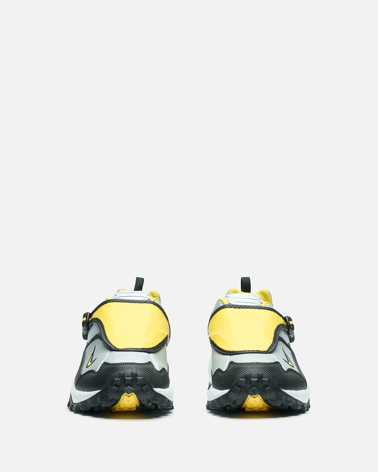 Nike Men's Sneakers ACG Phassad in Black/Yellow Zest