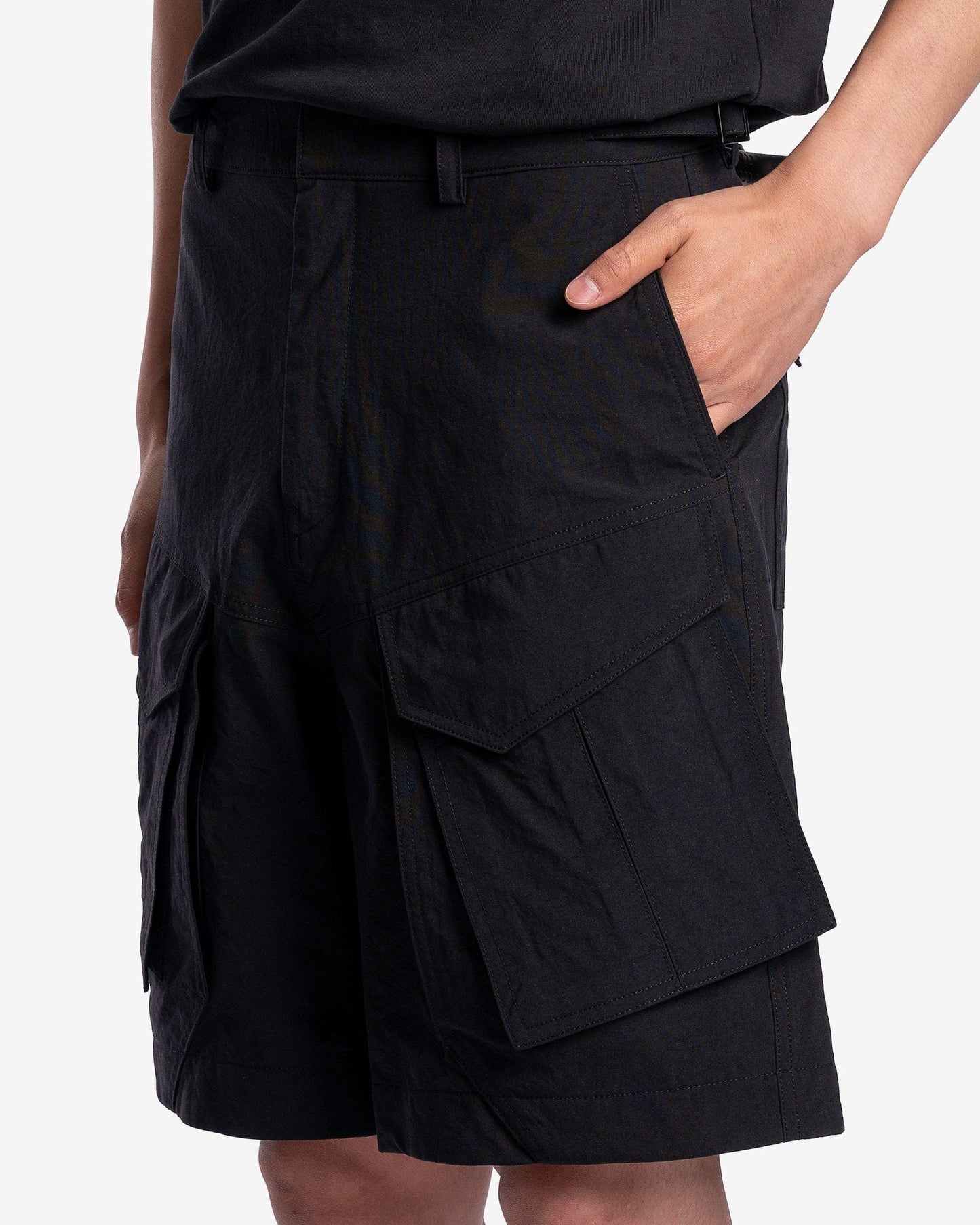 Juun.J Men's Shorts Adjustable Waist Cargo Shorts in Black