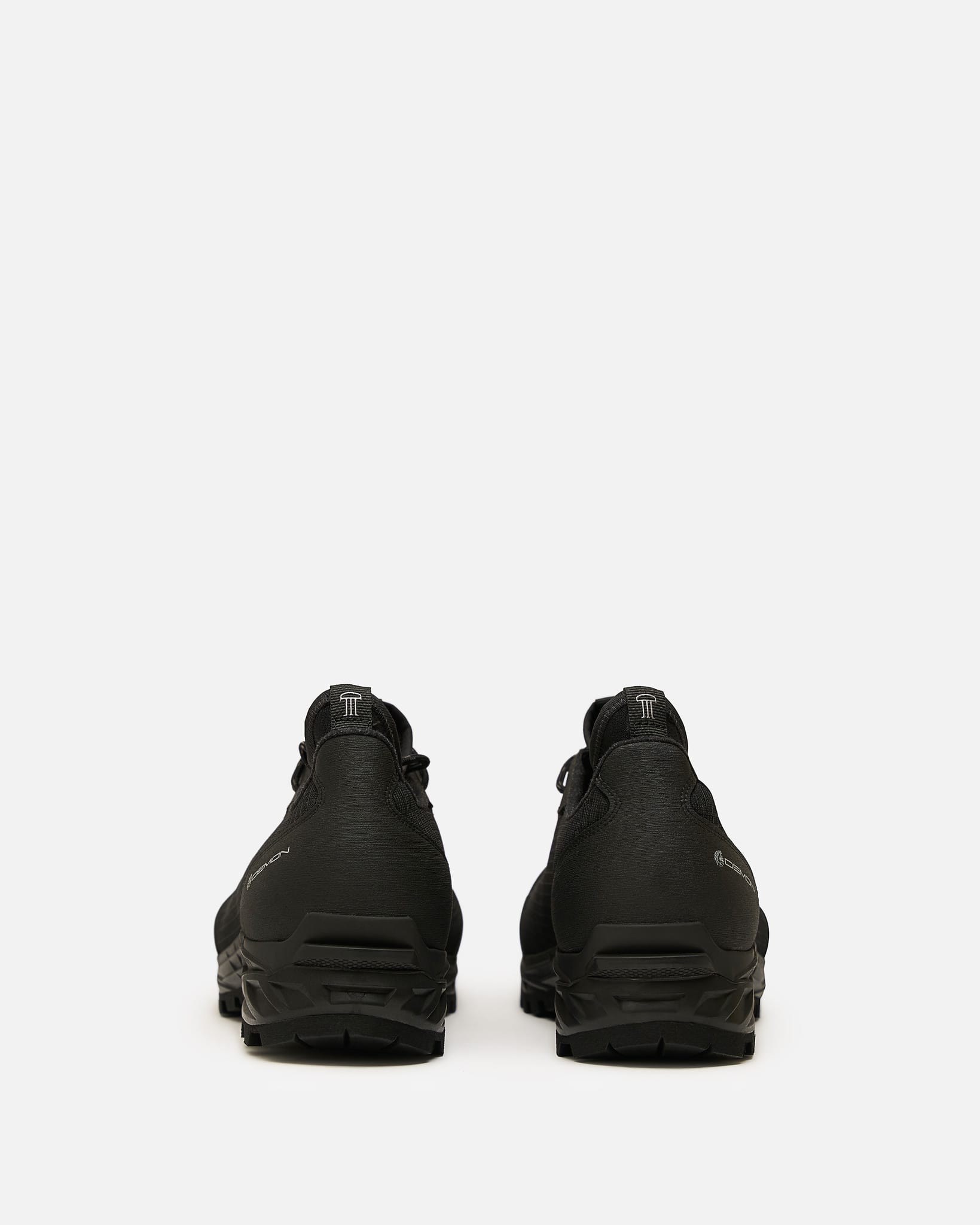 Demon Men's Shoes Adventa in Black