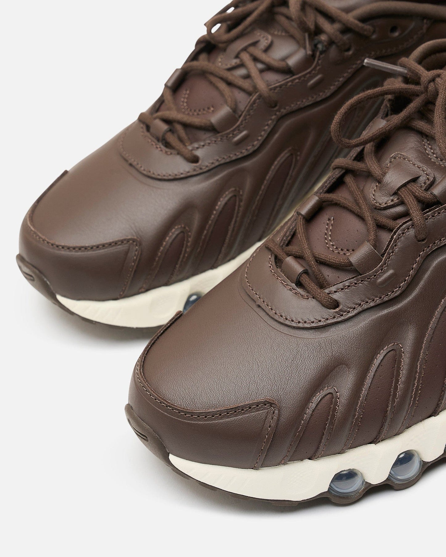 Nike Men's Sneakers Air Max DN8 in Baroque Brown