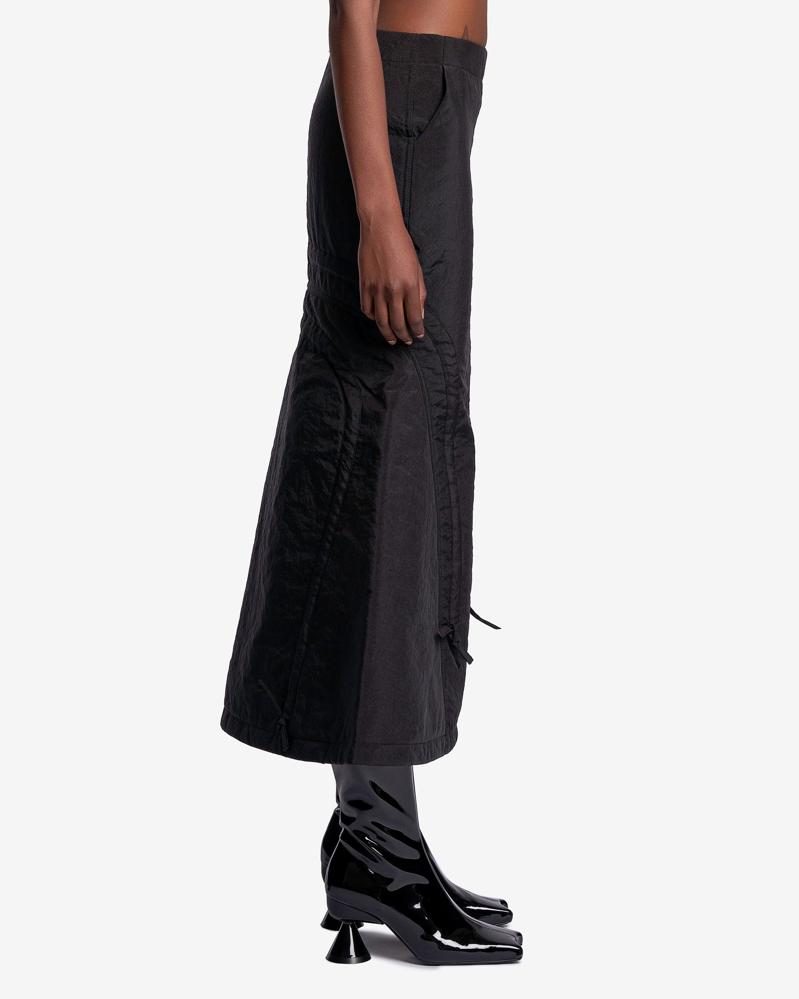 KANGHYUK Women Skirts Airbag Sculpted Skirt in Black