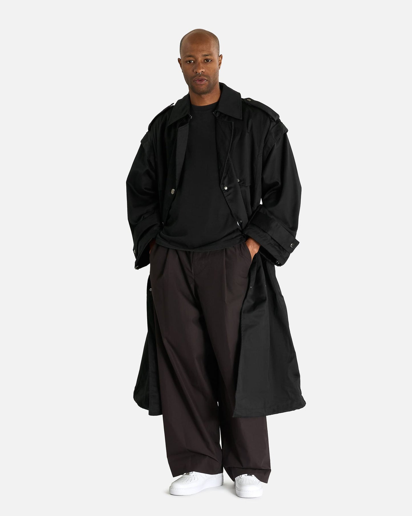 Nike Men's Jackets Airreverent Trench Coat in Black