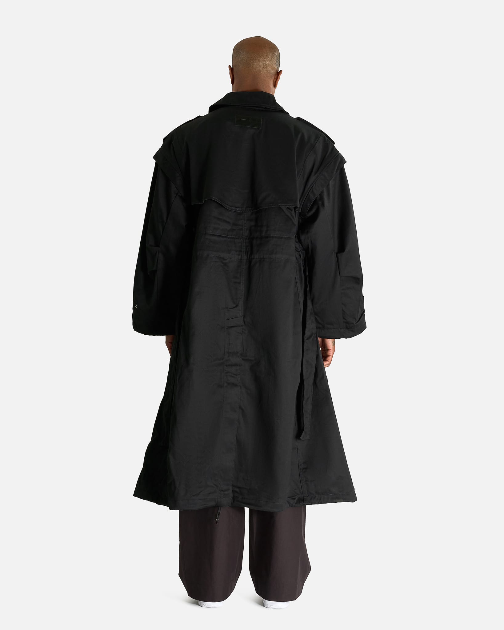 Nike Men's Jackets Airreverent Trench Coat in Black