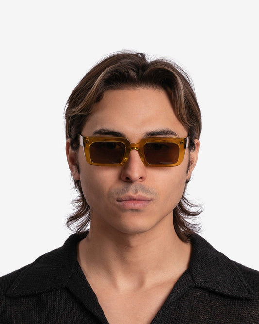 Séfr Eyewear Annua Sunglasses in Alyssum