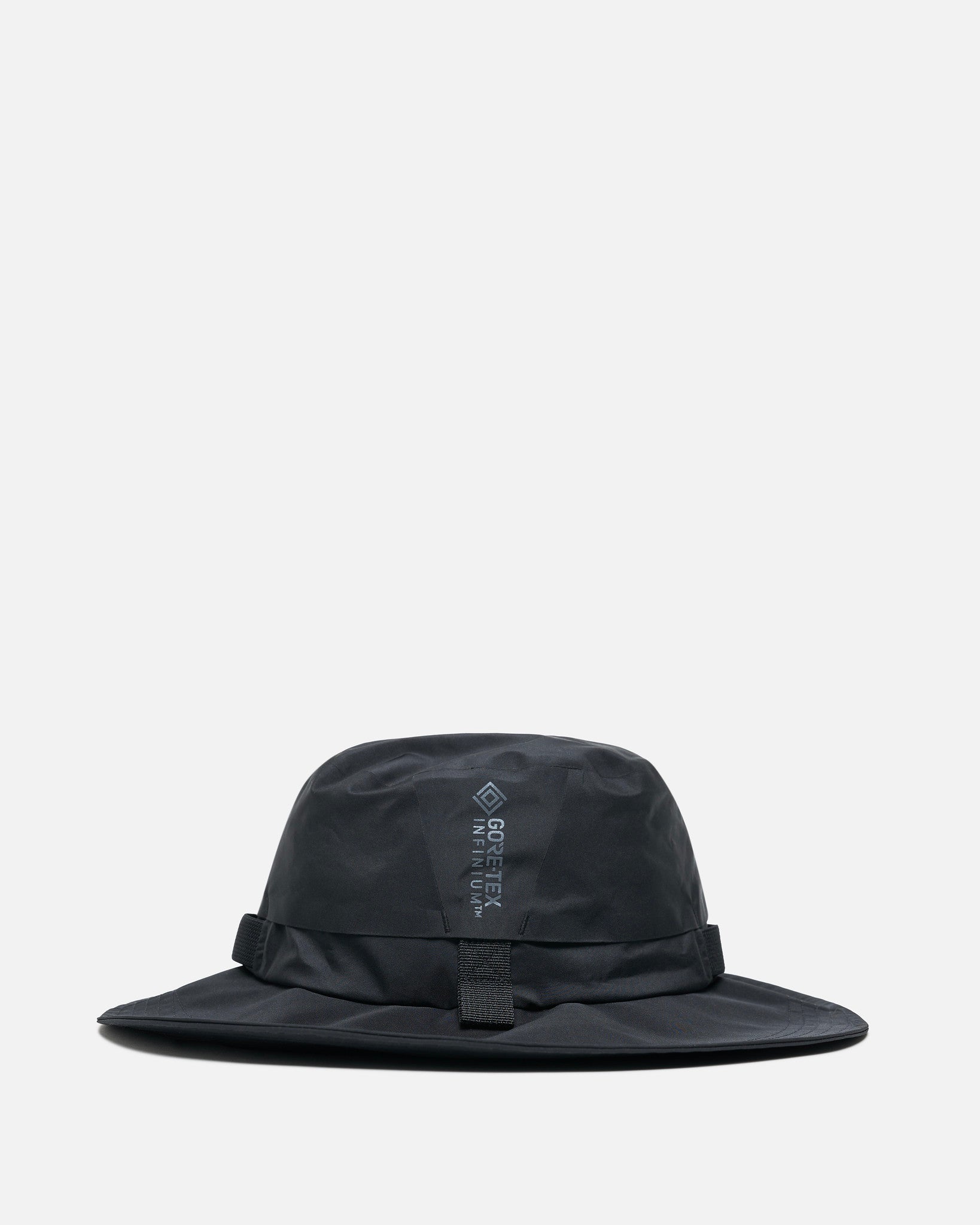 https://www.svrn.com/cdn/shop/files/apex-acg-bucket-hat-in-black-men-s-hats-nike-os-svrn-chicago-30587632812105.jpg?v=1708108299&width=1946