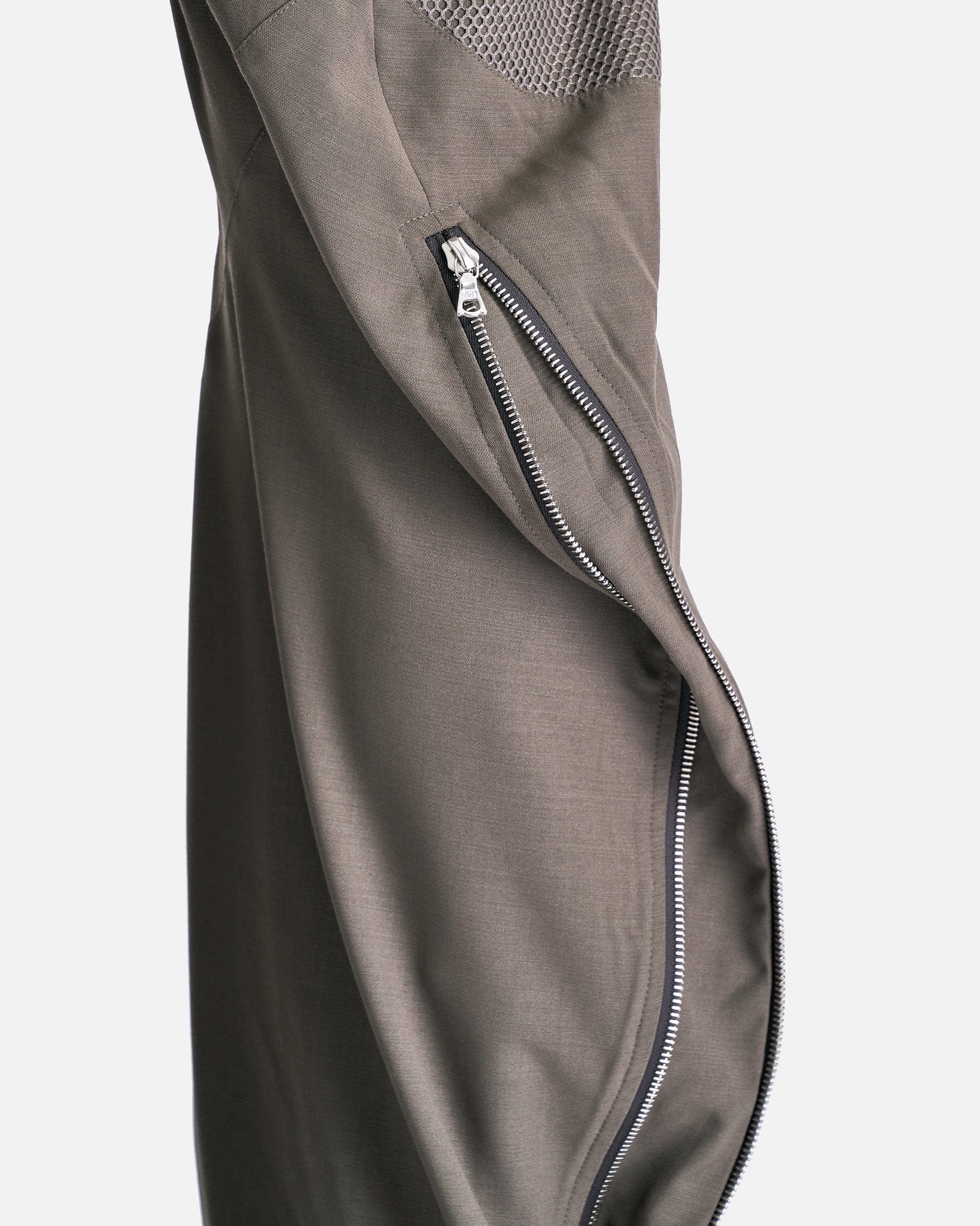 CMMAWEAR Men's Pants Articulated Back-Zip Trousers in Grey