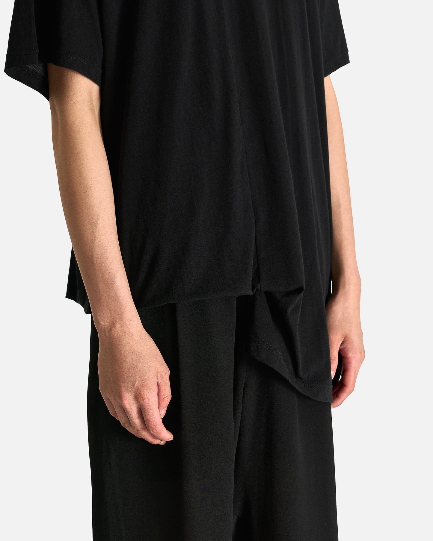 Yohji Yamamoto Pour Homme Men's T-Shirts 03 Asymmetry Hem S Sleeve in Black