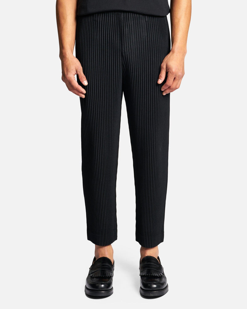 Basics Pleated Trousers in Black – SVRN