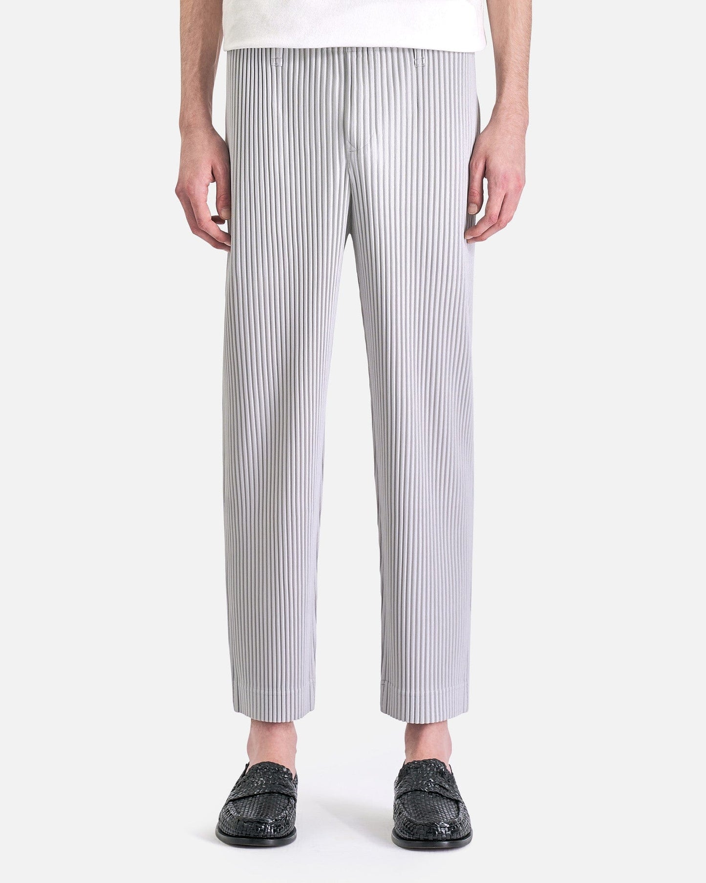 Homme Plissé Issey Miyake Men's Pants Basics Pleated Trousers in Light Gray