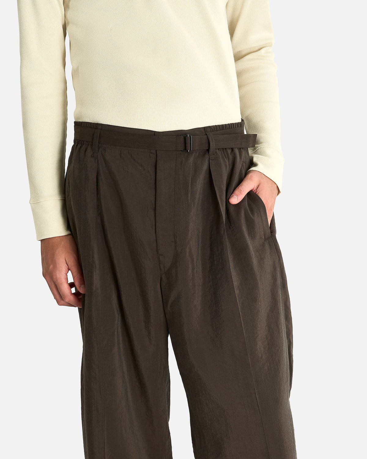LEMAIRE Men's Pants Belted Relaxed Pants in Licorice